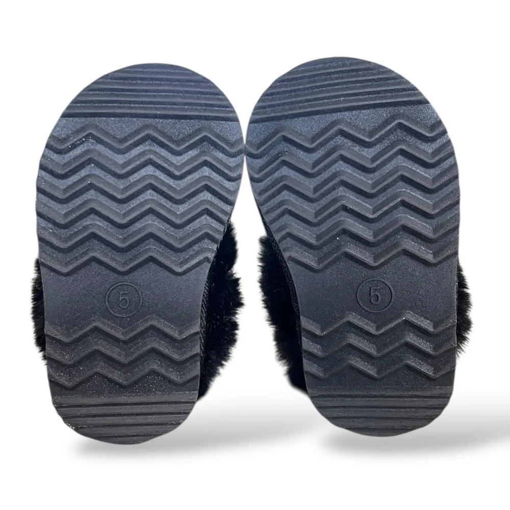 Target Cat & Jack Toddler Piper Faux Fur Cuff Scuff Slippers, 5